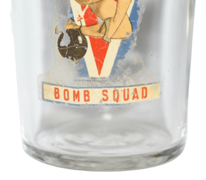 VERRE VICTORY BOMB SQUAD PIN-UP 1942