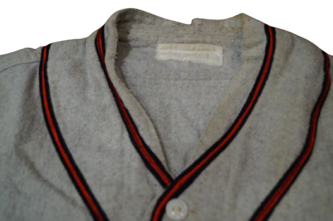 TENUE DE BASEBALL T-SHIRT ET PANTALON