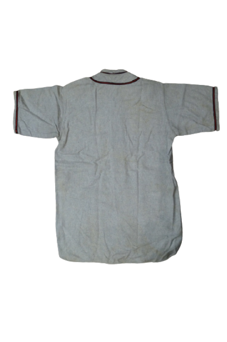 TENUE DE BASEBALL T-SHIRT ET PANTALON