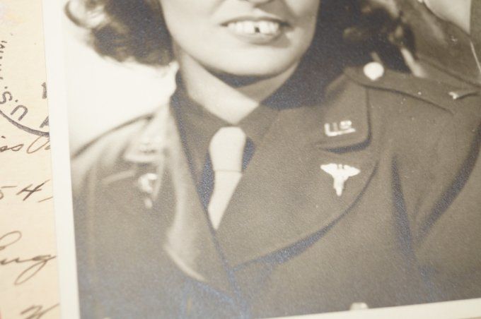 ENSEMBLE GEORGE / WINNIFRED STRASSER NURSE FRANCE 