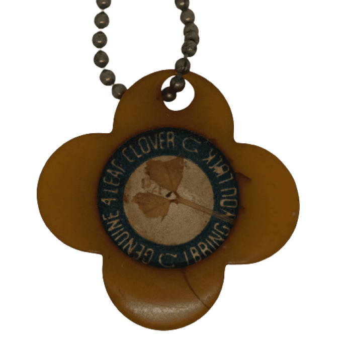 PENDENTIF DOG TAG PORTE BONHEUR 1944