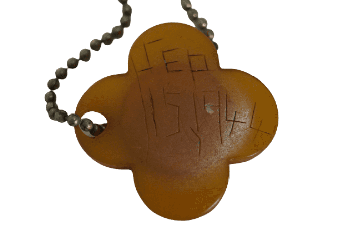 PENDENTIF DOG TAG PORTE BONHEUR 1944