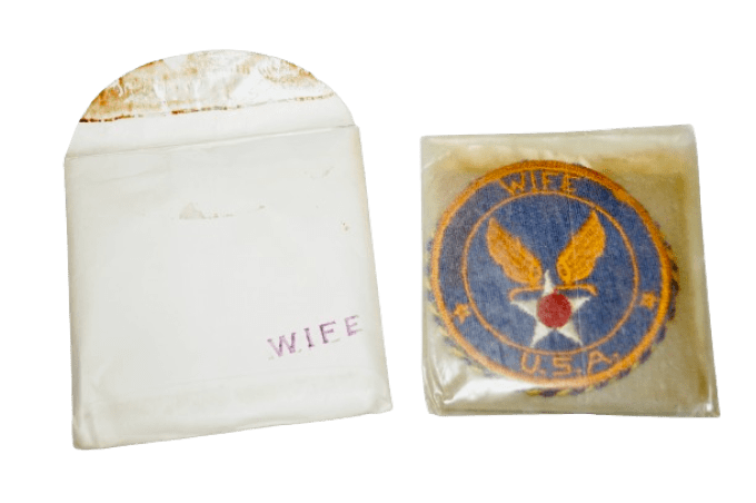 MIROIR DE POCHE USAAF WIFE