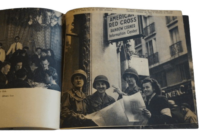 ALBUM SOUVENIR PARIS 1945 ALLIED TROOPS