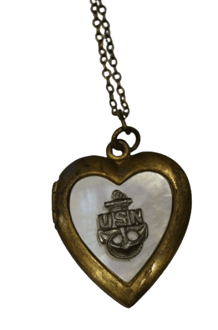 PENDENTIF PORTE PHOTOS USN NACRE