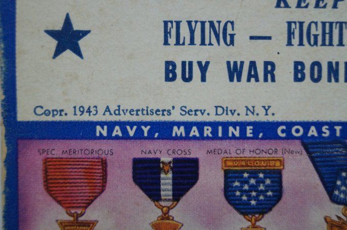 GUIDE INSIGNES ARMY NAVY 1943 "BUY WAR BONDS"