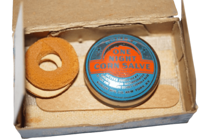 BOITE MEDICALE CORN SALVE 1939
